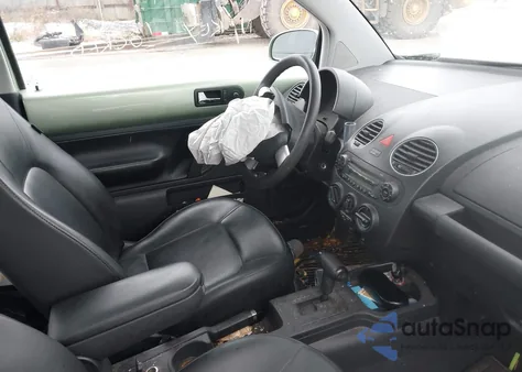 2008 Volkswagen New Beetle S from USA, damaged, VIN 3VWPW31C58M502578